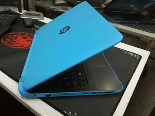 1ST BID TAKES!!!*BEAUTIFUL*HP PAVILION 15*i5-4210U*BEATS AUDIO*R22000 RETAIL*6GB RAM*1000GB HDD